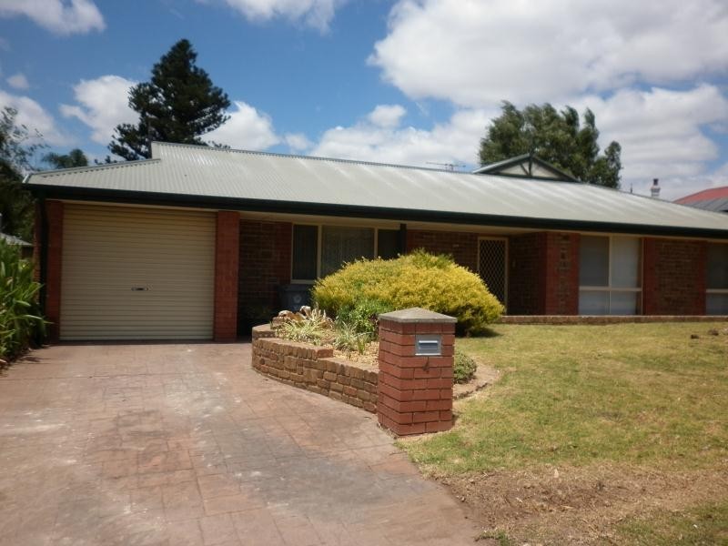 4 Mataro Avenue, Mclaren Vale SA 5171