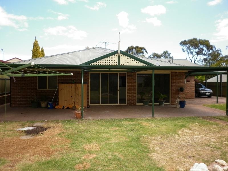 4 Mataro Avenue, Mclaren Vale SA 5171