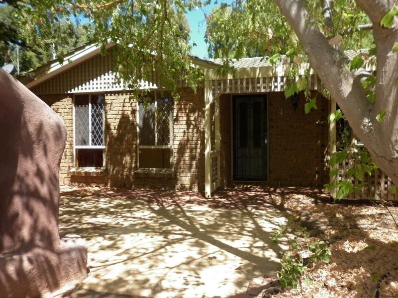 4 Semmens Road, Mclaren Vale SA 5171