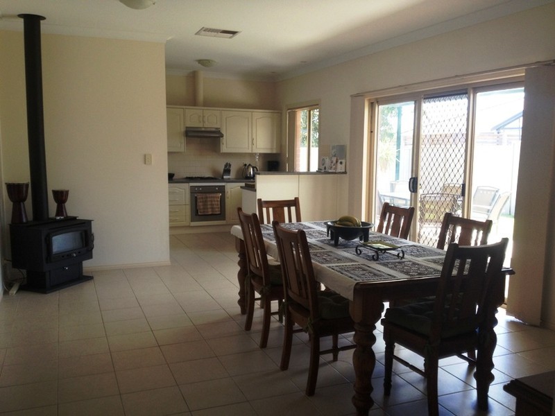 107 Pridham Blvd, Aldinga Beach SA 5173