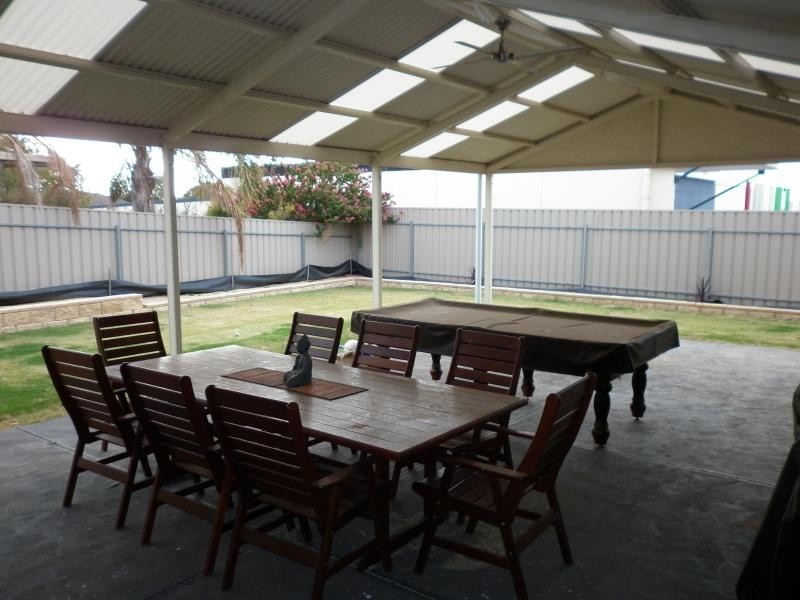 13 Churston Place, Moana SA 5169