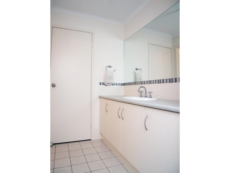 18 Edithburgh Avenue, Seaford Rise SA 5169