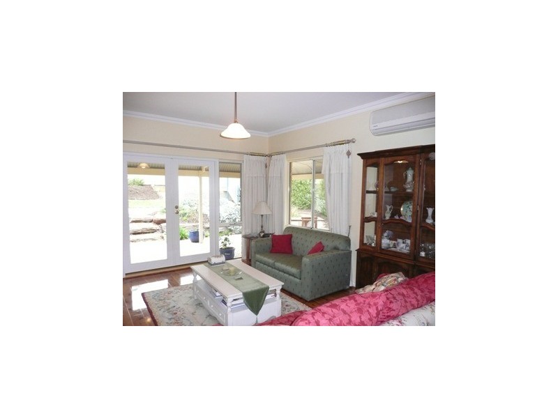 6 Vales Court, Mclaren Vale SA 5171