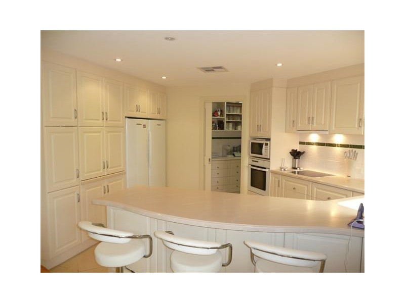 2 Pearn Court, Mclaren Vale SA 5171