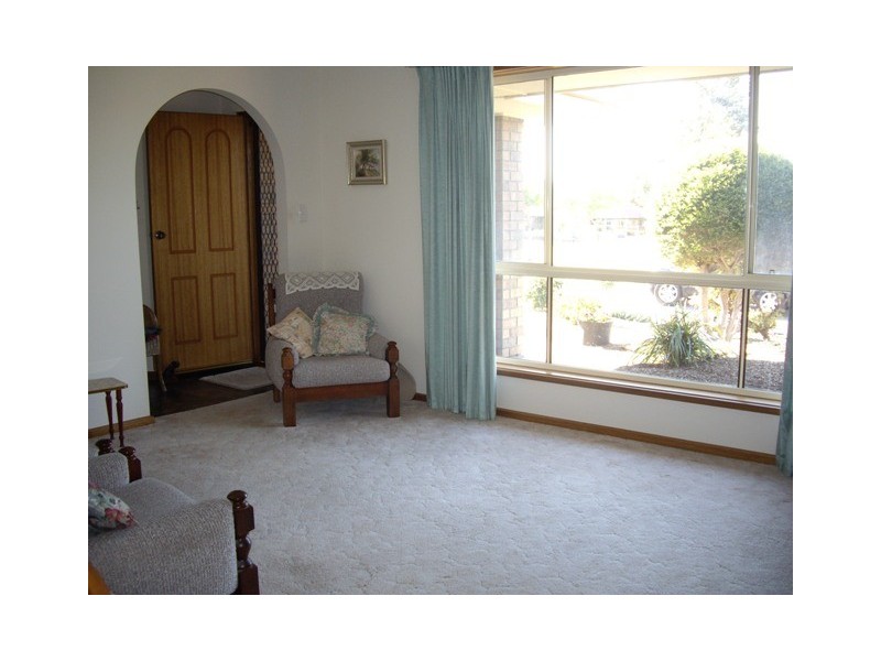 11 Cove Circuit, Seaford Rise SA 5169