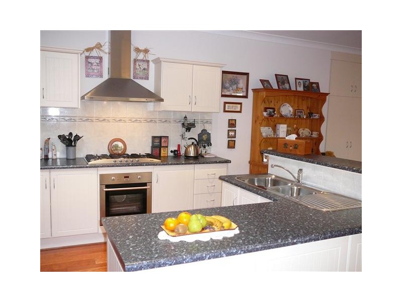 12 Hall Road, Willunga SA 5172