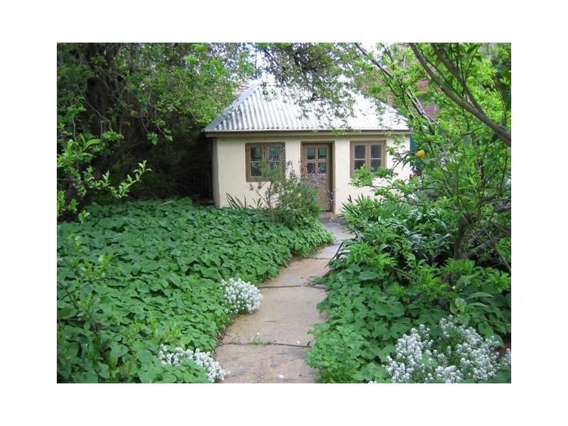 8  St Lukes Street, Willunga SA 5172