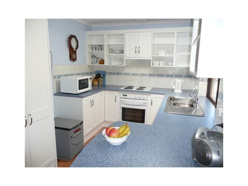 2 Valley View Drive, Mclaren Vale SA 5171