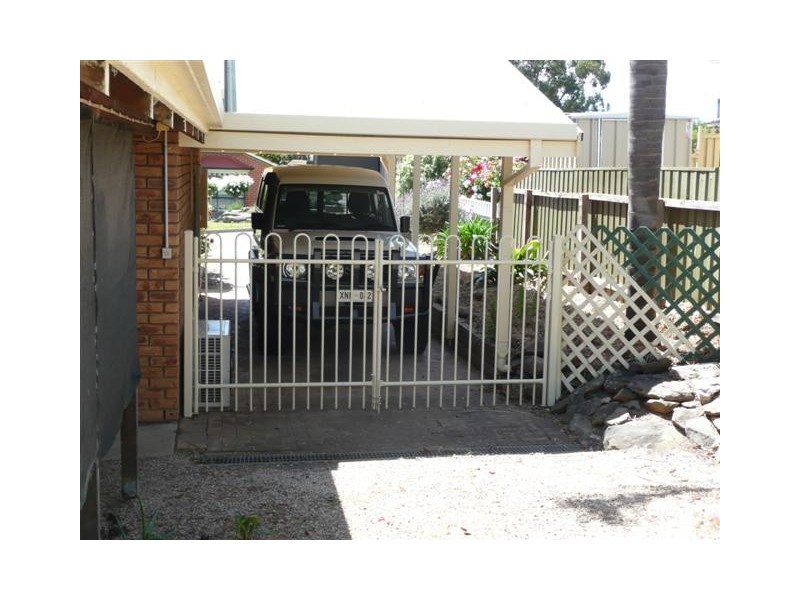 2 Valley View Drive, Mclaren Vale SA 5171