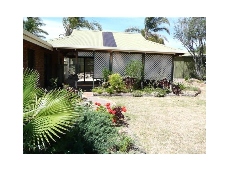 2 Valley View Drive, Mclaren Vale SA 5171