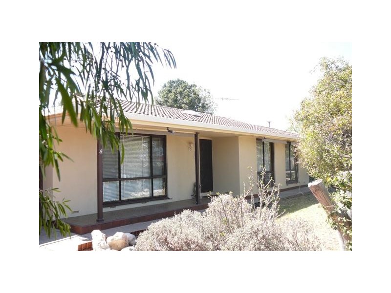 4 Strout Street, Aldinga Beach SA 5173