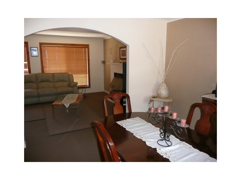 4 Churston Place, Moana SA 5169