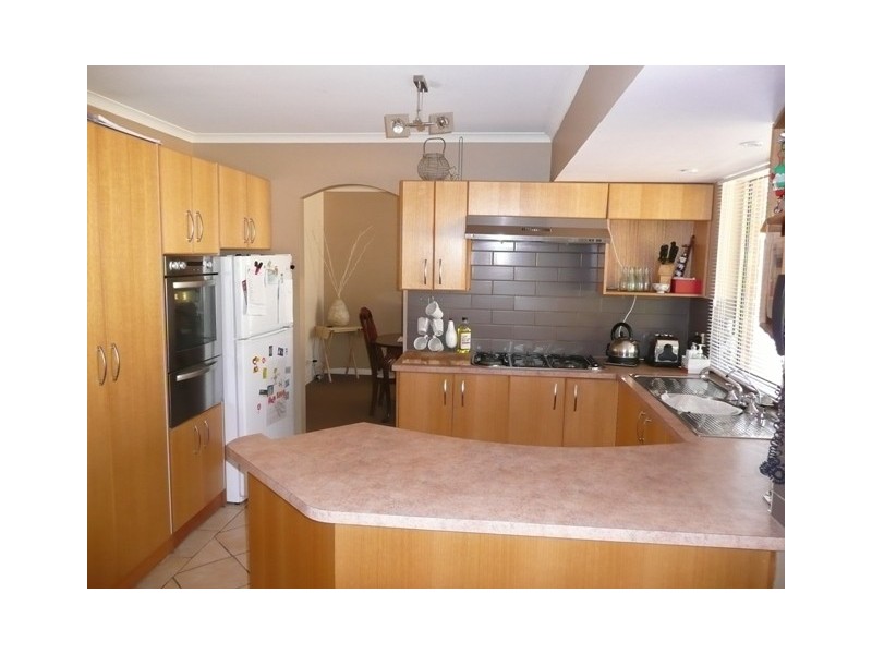 4 Churston Place, Moana SA 5169