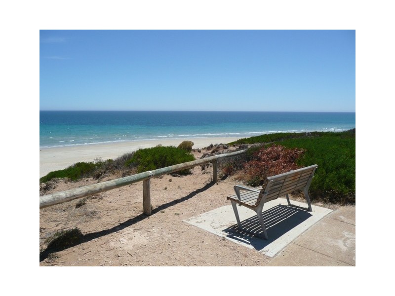 4 Churston Place, Moana SA 5169