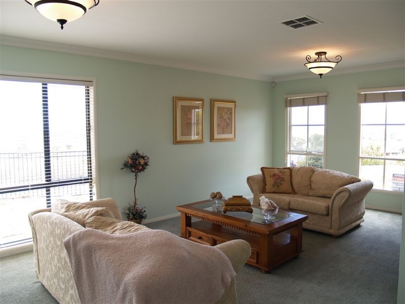 9 Landseer Crescent, Seaford Rise SA 5169