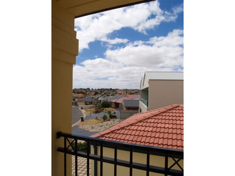 9 Landseer Crescent, Seaford Rise SA 5169