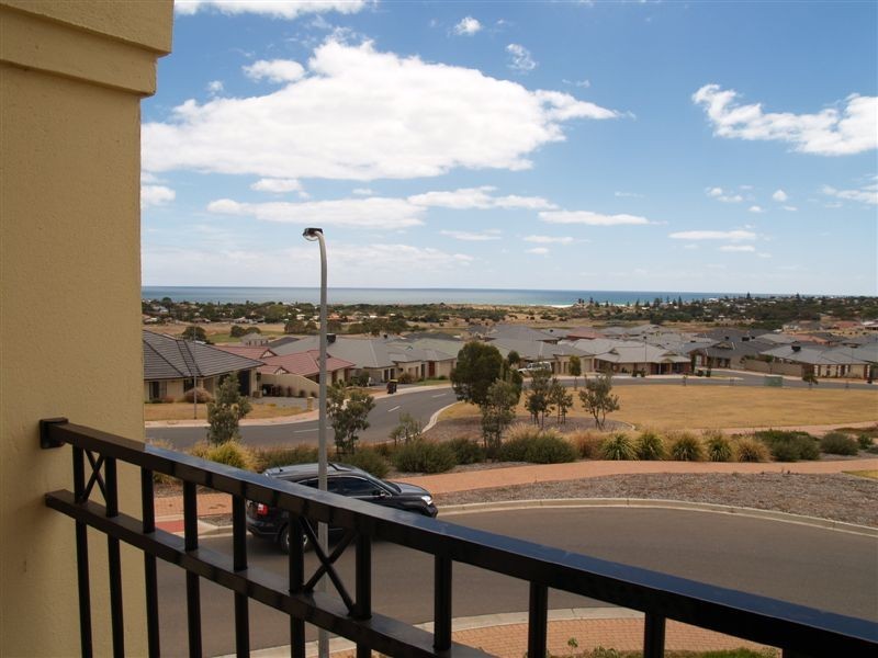 9 Landseer Crescent, Seaford Rise SA 5169