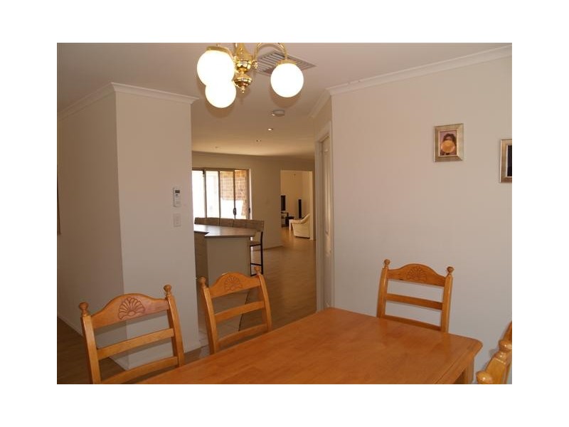 2 Razor Ave, Aldinga Beach SA 5173