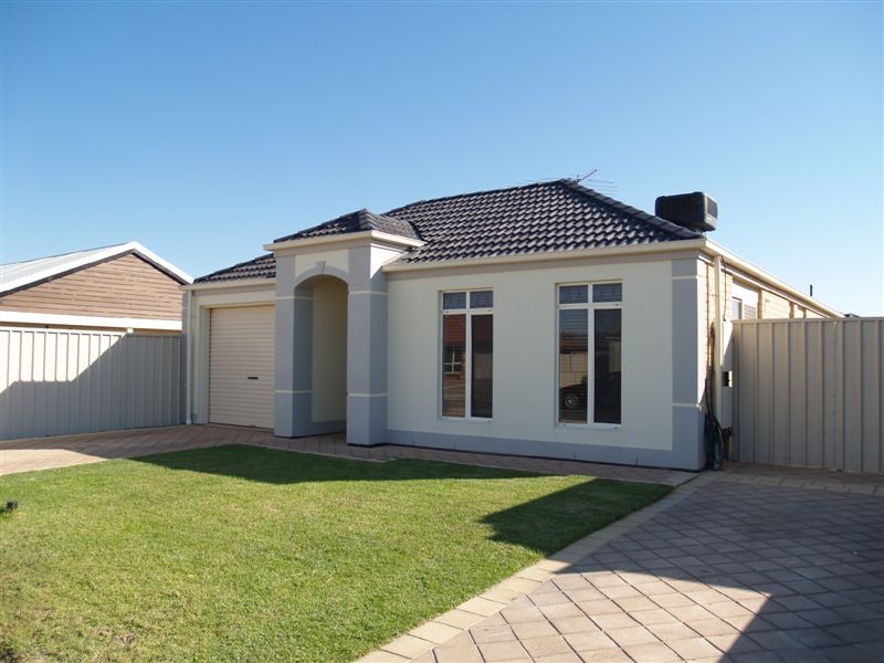 24 Cockle Ave, Aldinga Beach SA 5173