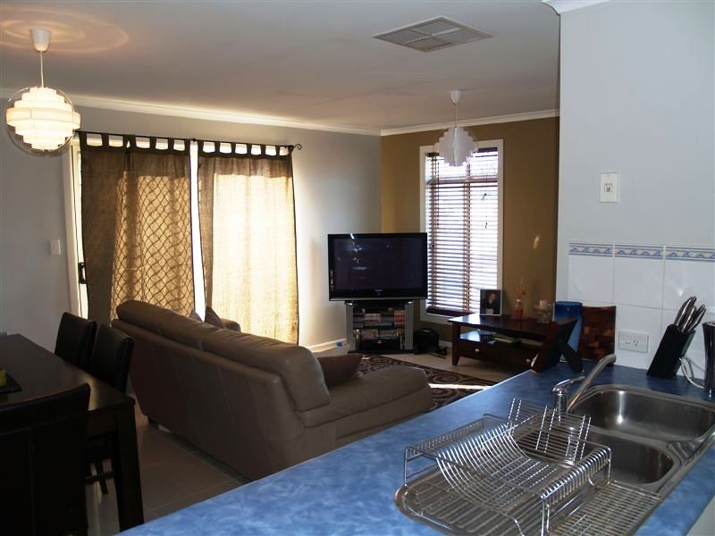 24 Cockle Ave, Aldinga Beach SA 5173