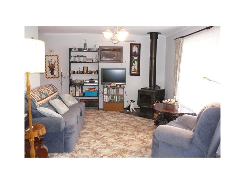 33 Giles Road, Willunga SA 5172