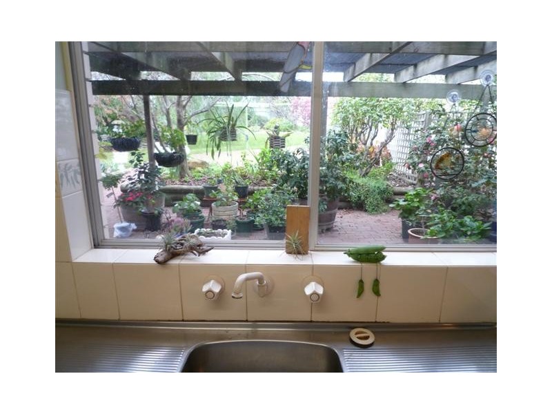 33 Giles Road, Willunga SA 5172