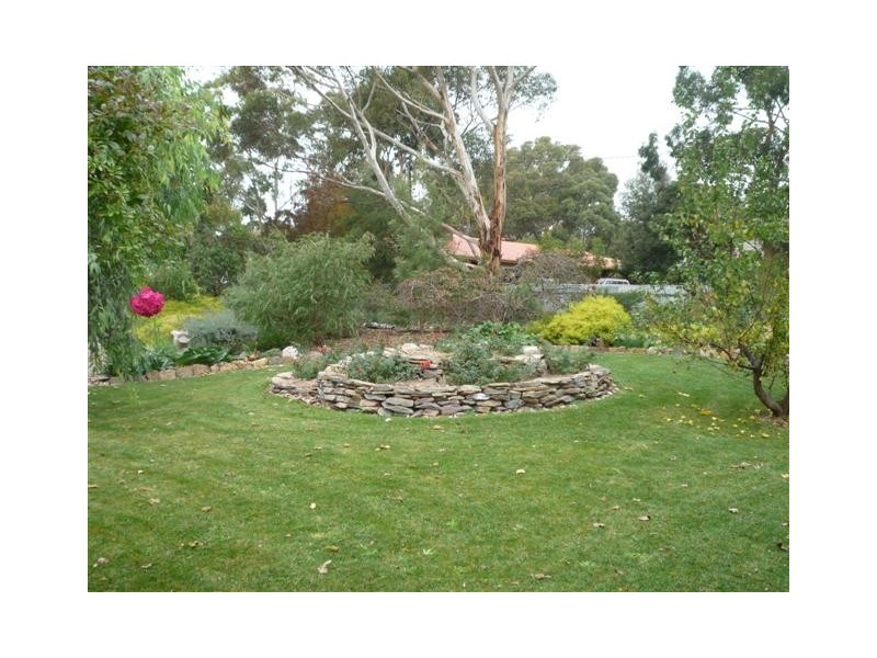 33 Giles Road, Willunga SA 5172