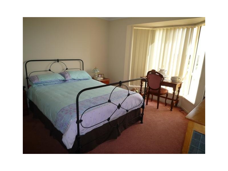 35 Evelyn Sturt Drive, Willunga SA 5172