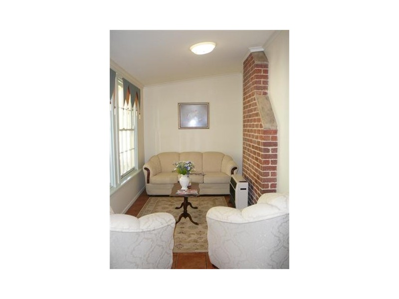 24 Main Road, Willunga SA 5172