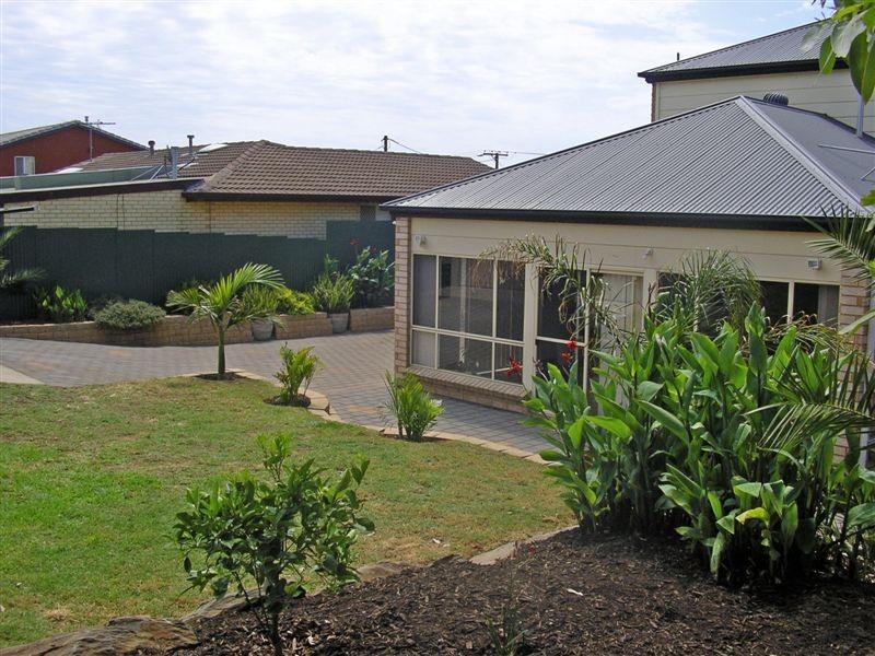 32 Domain Street, Moana SA 5169