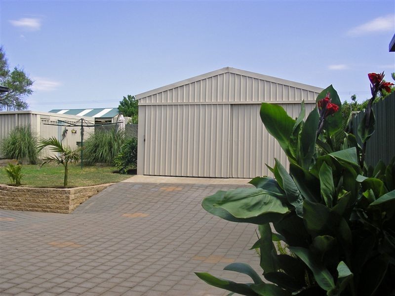 32 Domain Street, Moana SA 5169