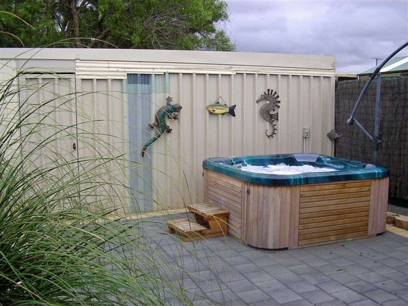 32 Domain Street, Moana SA 5169