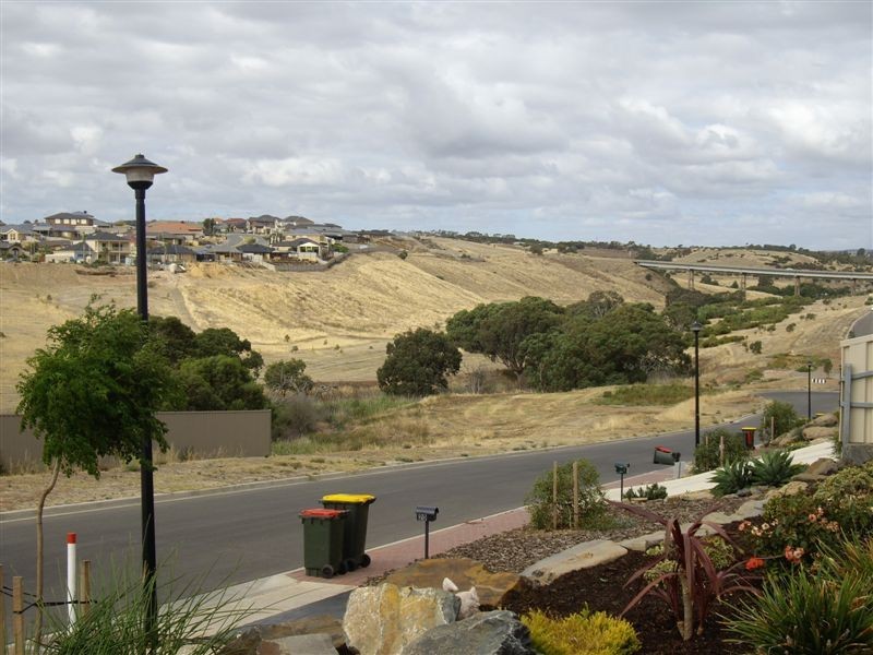 18 Albany Way, Seaford Rise SA 5169