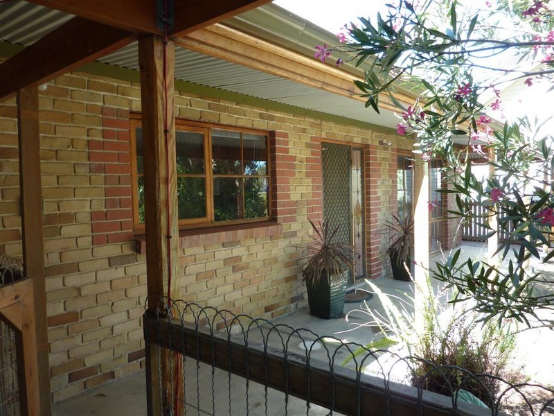2 Caralue Street, Port Willunga SA 5173