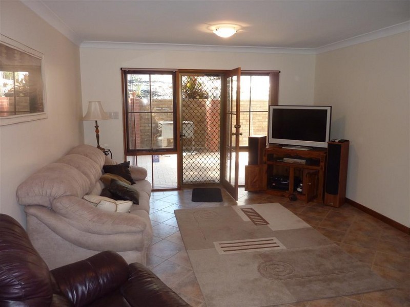 2 Caralue Street, Port Willunga SA 5173