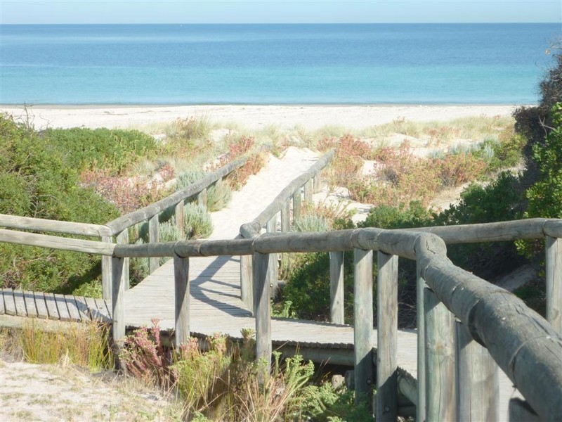 2 Caralue Street, Port Willunga SA 5173