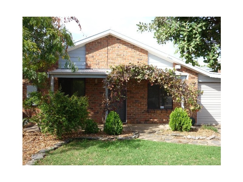 24 Chapman Avenue, Mclaren Vale SA 5171