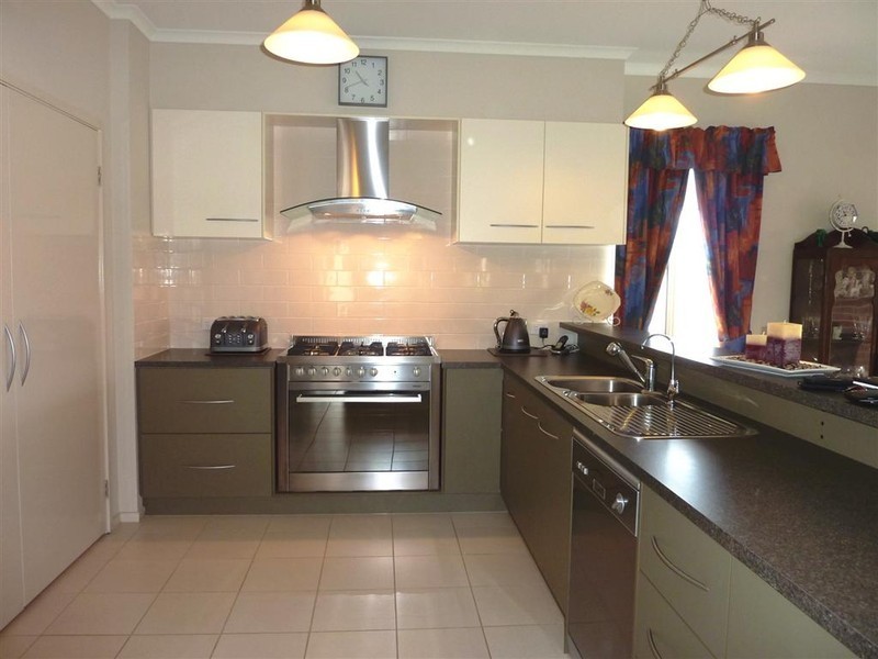 10 Wilkinson Court, Mclaren Flat SA 5171