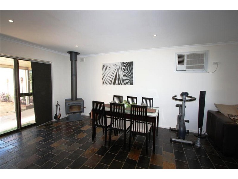 49 Trim Crescent, Old Noarlunga SA 5168