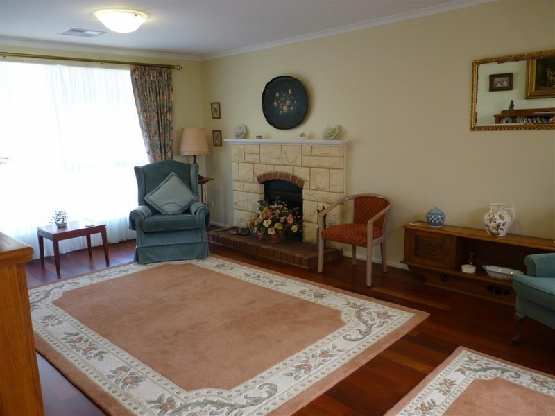 6  Chapman Avenue, Mclaren Vale SA 5171