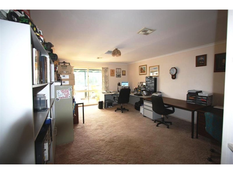 10 Paignton Close, Moana SA 5169