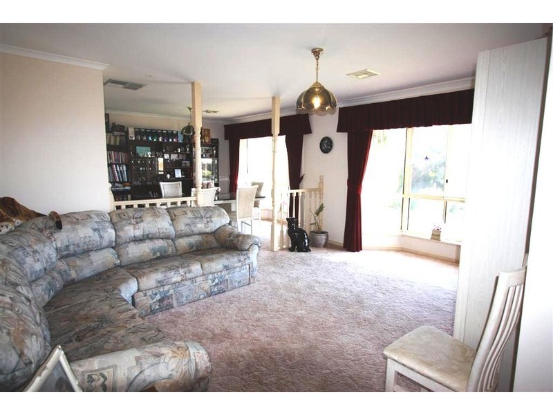 10 Paignton Close, Moana SA 5169