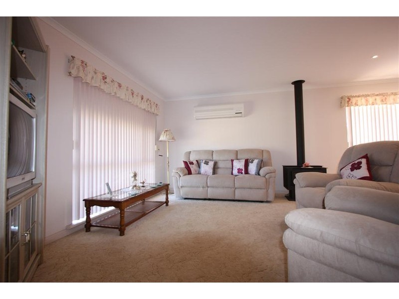 12 Paignton Close, Moana SA 5169