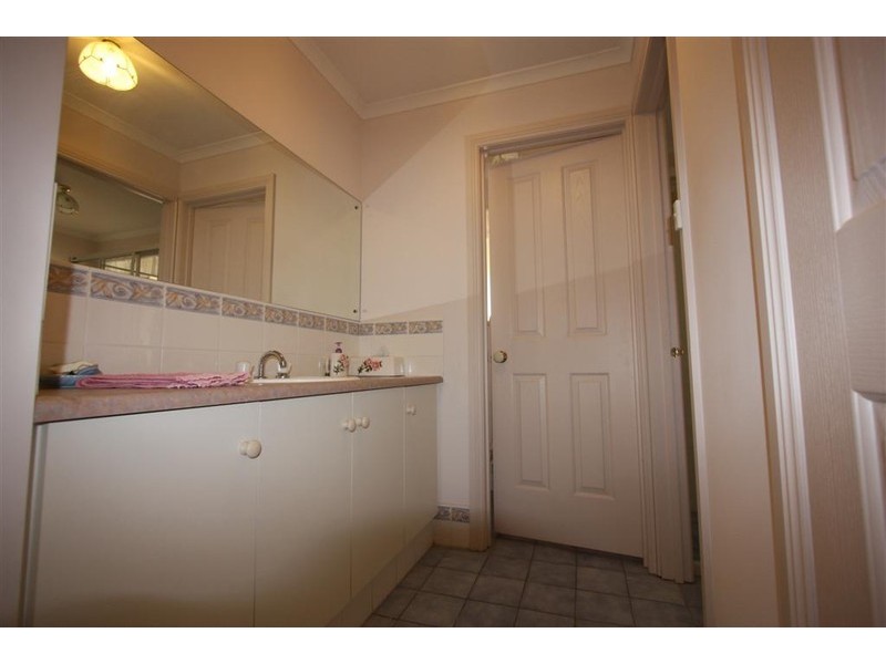 12 Paignton Close, Moana SA 5169