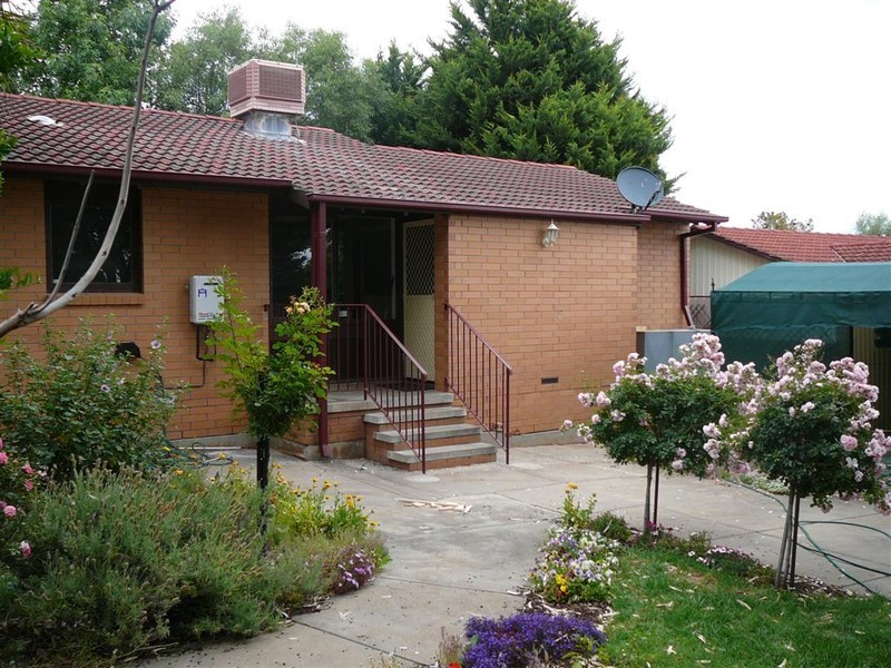 15 Poznan Crescent, Hackham West SA 5163
