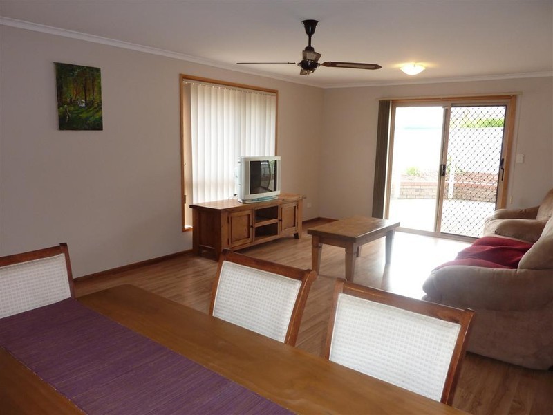 13 Preston Court, Moana SA 5169