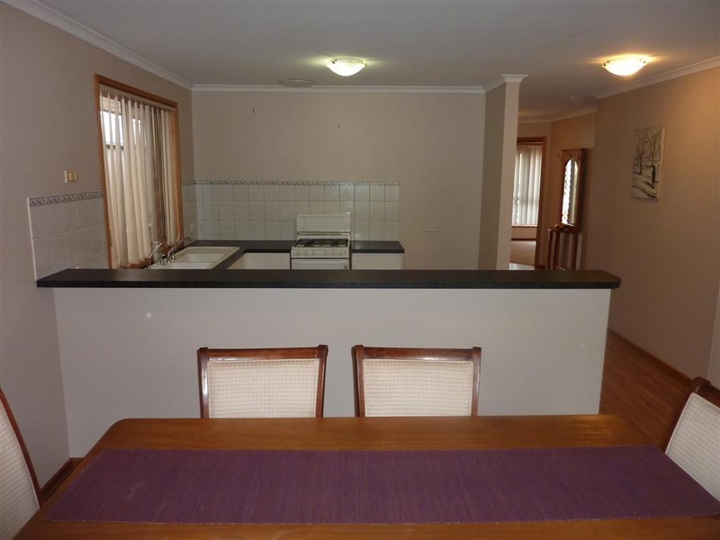 13 Preston Court, Moana SA 5169