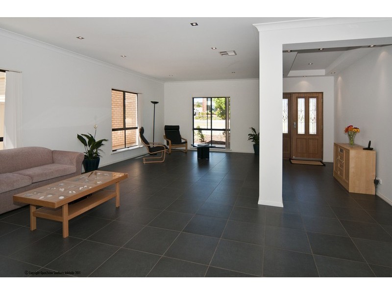 121 Grand Boulevard, Seaford Rise SA 5169