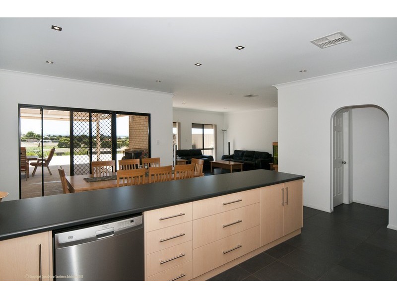 121 Grand Boulevard, Seaford Rise SA 5169