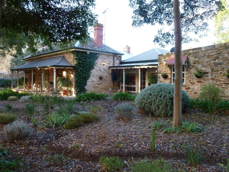 9 St Andrews Tce, Willunga SA 5172